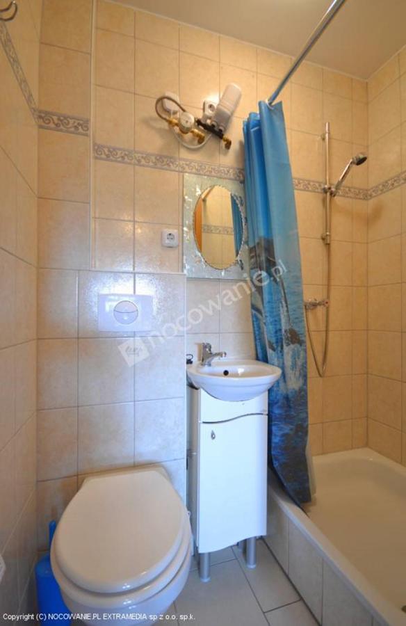 Pokoje Goscinne Dw Antom Dzwirzyno Ngoại thất bức ảnh