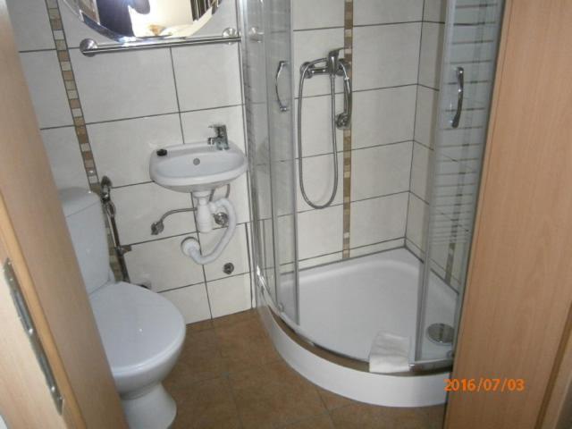 Pokoje Goscinne Dw Antom Dzwirzyno Ngoại thất bức ảnh